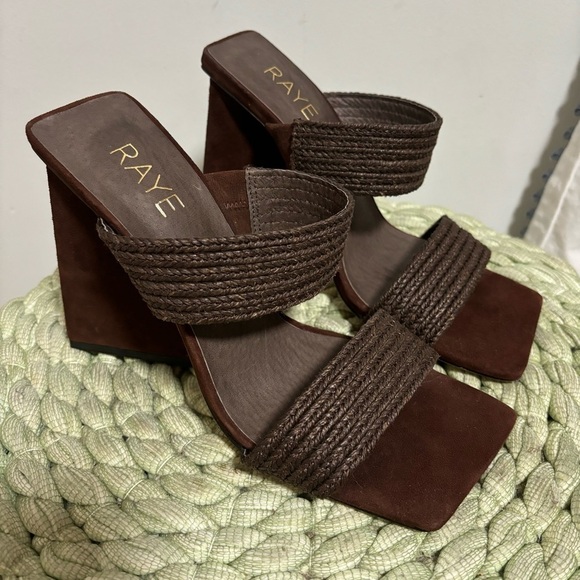 Raye Lula Brown Suede Jute Double Strap Square Toe Pyramid Heel Sandals NWOB - Picture 4 of 8